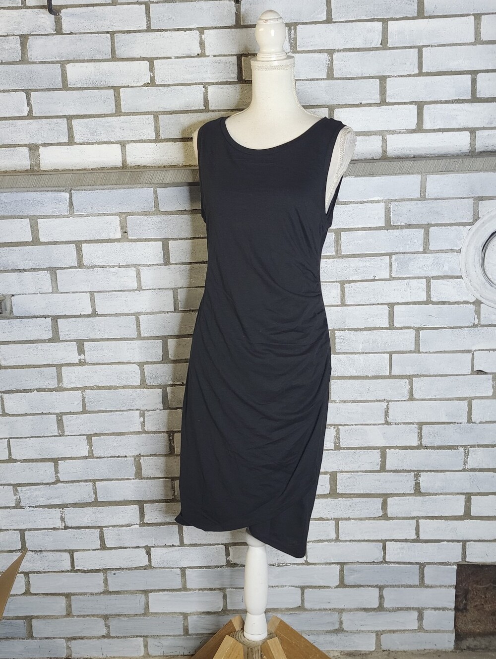 • Melrose and Market Black Ruched Side Tank Dress Tulip Hem Bodycon Large L